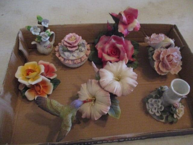 Assorted Ceramic Flowers: Some chips