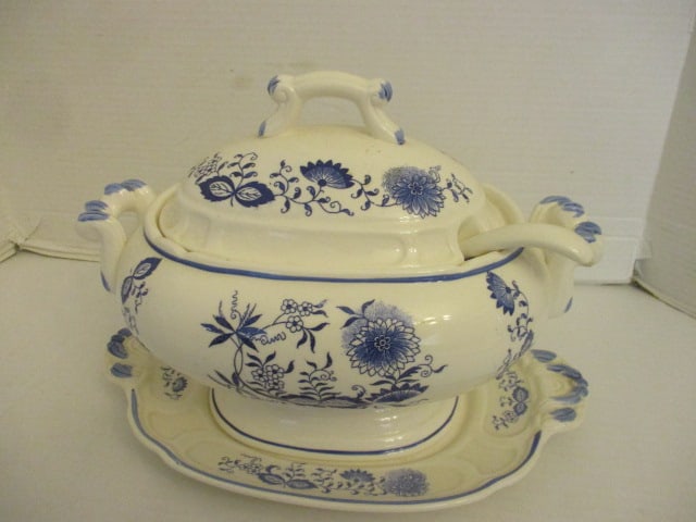 Floral Soup Tureen & Ladel: .