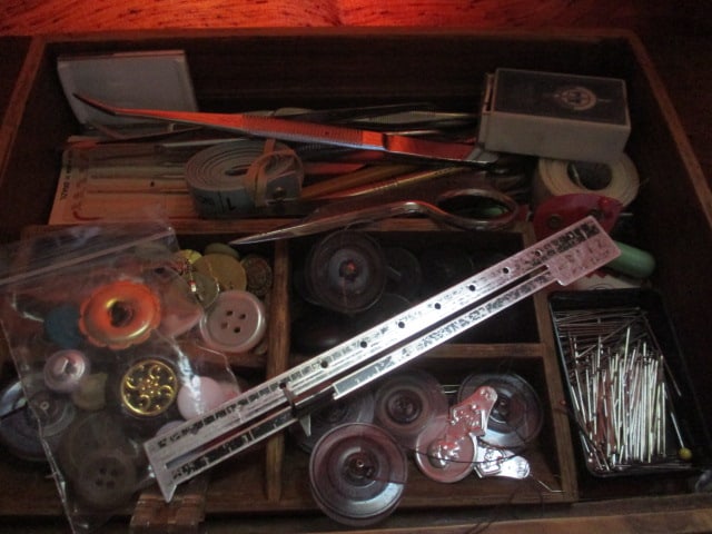 Singer Imperial Sewing Machine & Cabinet & all contents - 5