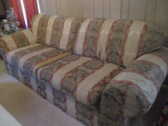 3 Cushion Sofa (1 of 4)
