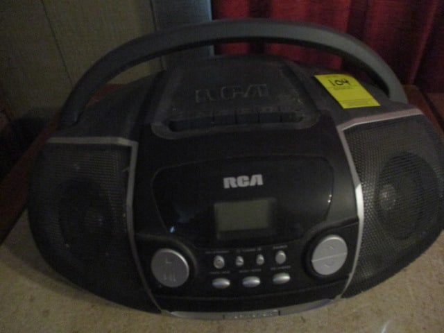RCA CD Player (1 of 1)