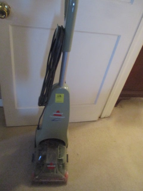 Bissell Quick Steamer: Powers on; needs cleaning