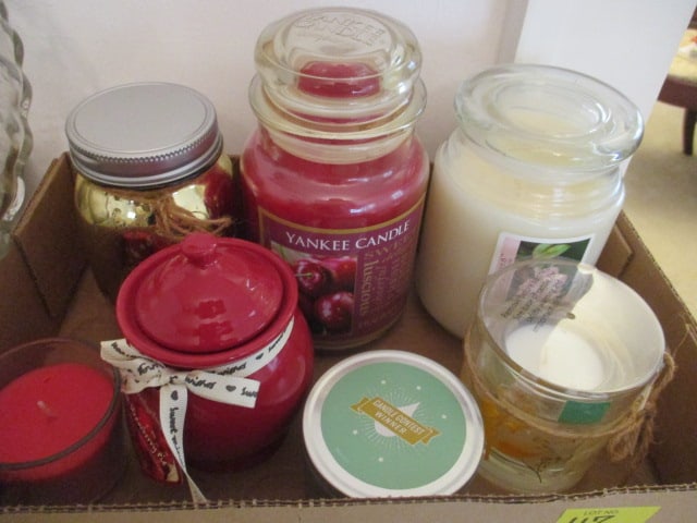 Box lot New Candles: Yankee & More