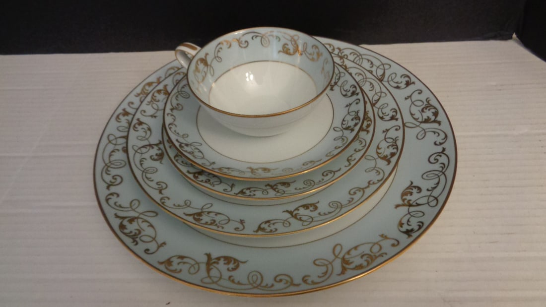 Noritake China; Service of 12 (1 of 6)