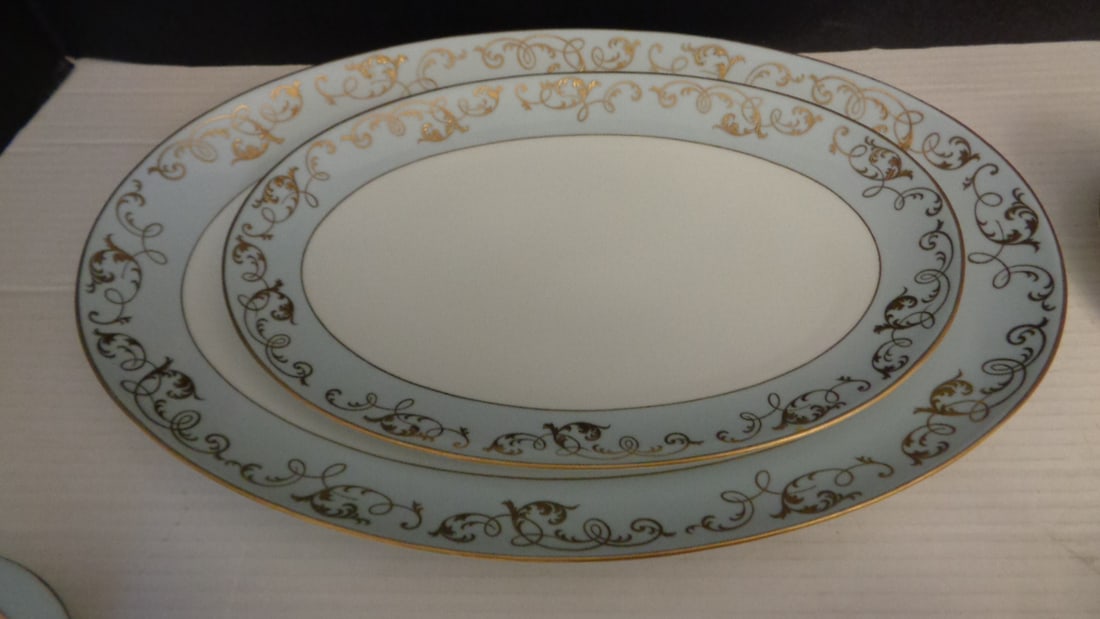 Noritake China Serving Pcs - 2