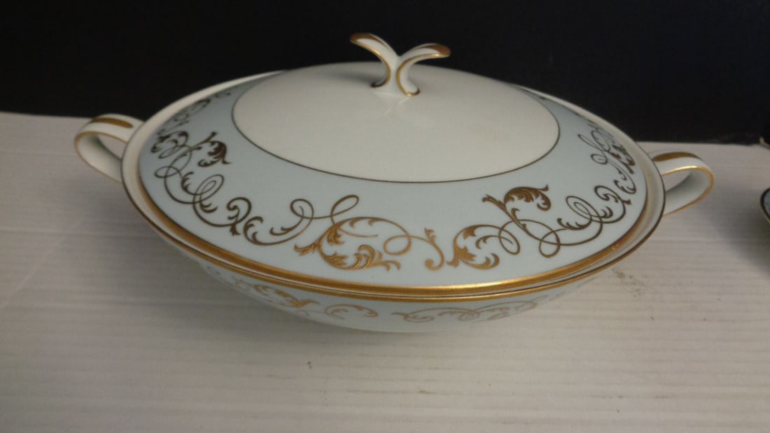Noritake China Serving Pcs - 3