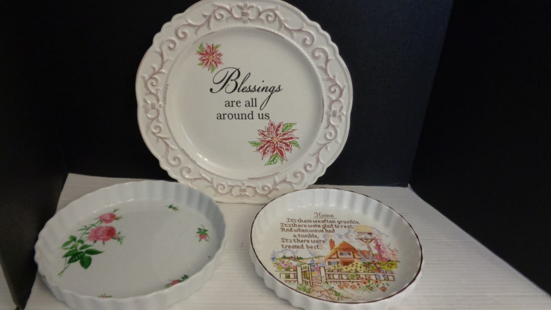2 Pie Plates & 1 Platter (1 of 5)