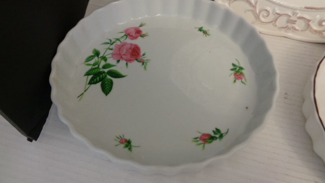 2 Pie Plates & 1 Platter - 3
