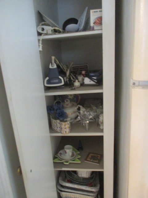 Closet Lot: .