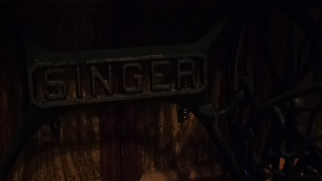 Vintage Singer Sewing Machine with Iron Base & Cabinet - 4