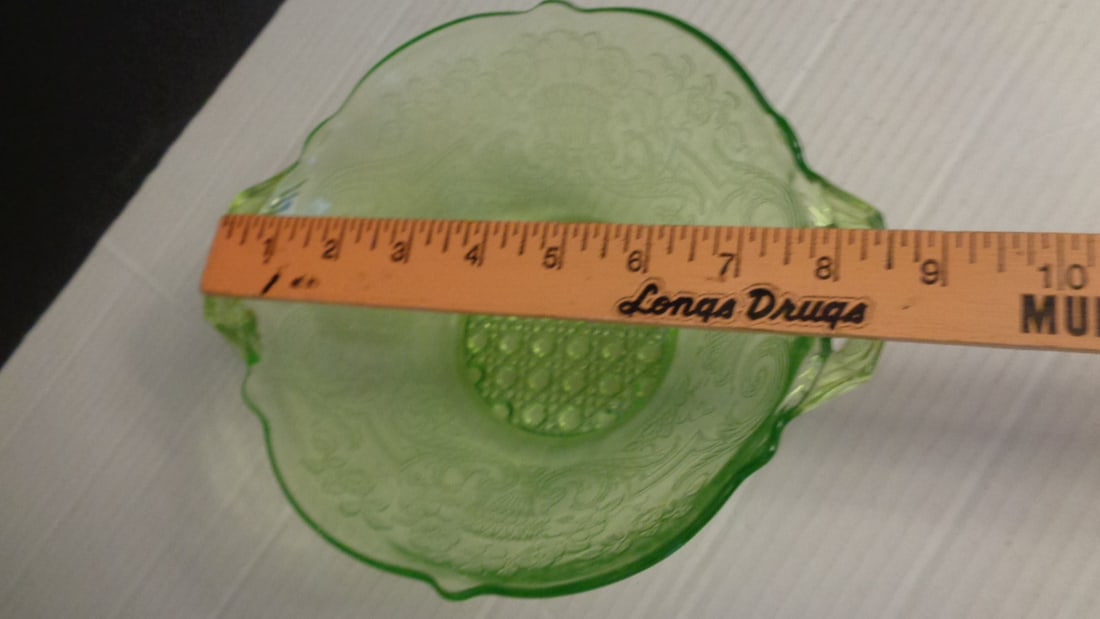 Vintage Green Floral Scroll Design - 3