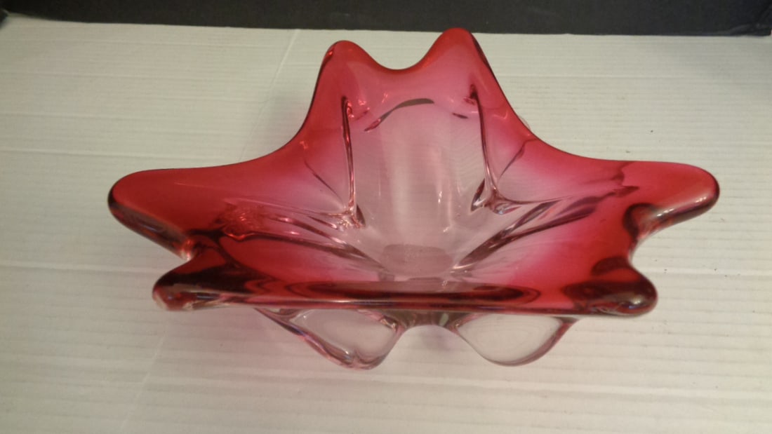 Vintage Mid-Century Modern Art Glass Dish: .