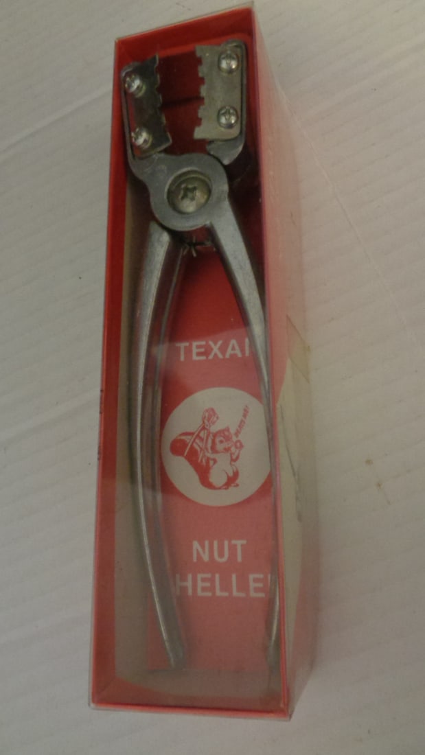 New Mug Set - Nut Sheller & Lime Squeezer - 2