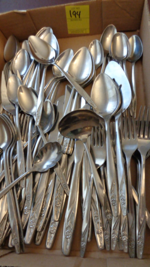 American Rose Pattern Stainless Silverware U.S.A.: Large set