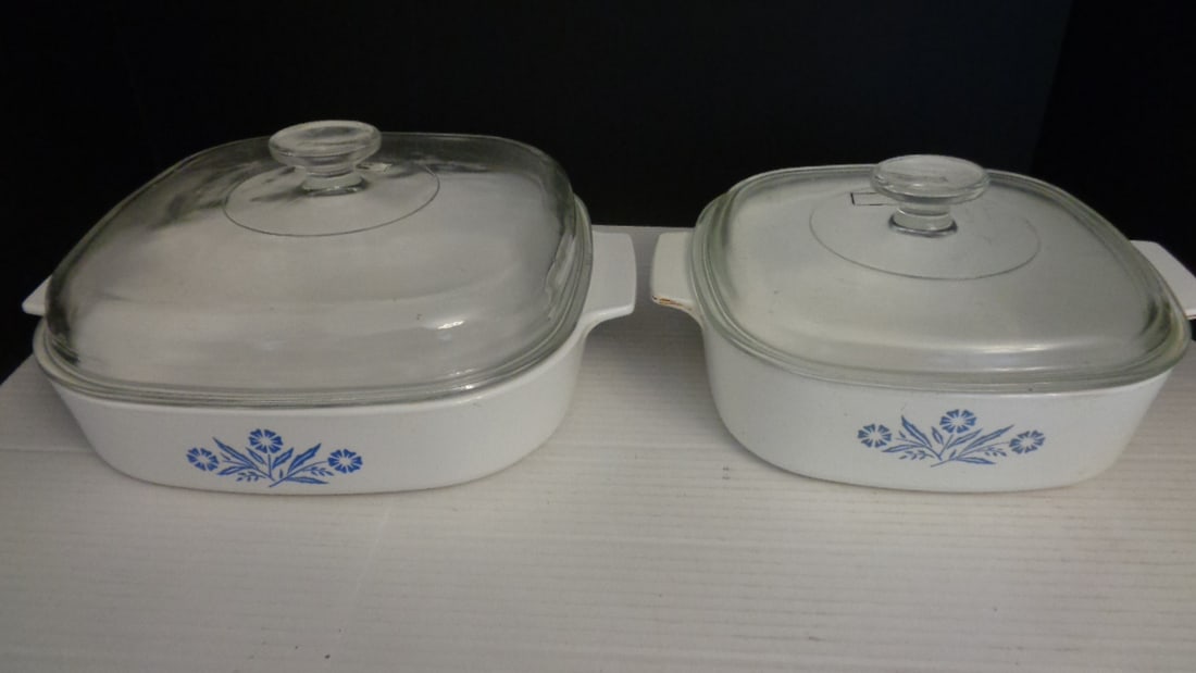 Pyrex 2 pc & Lids: .