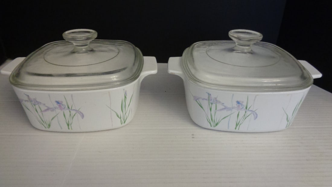 Corningware 2 pcs (1-1/2 liters each): .