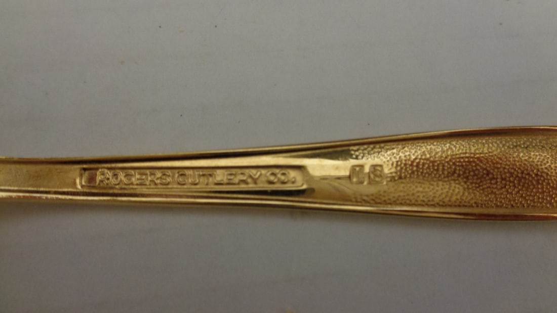 Rogers & Cutlery Co - Service of 4 or more & Chest - 3