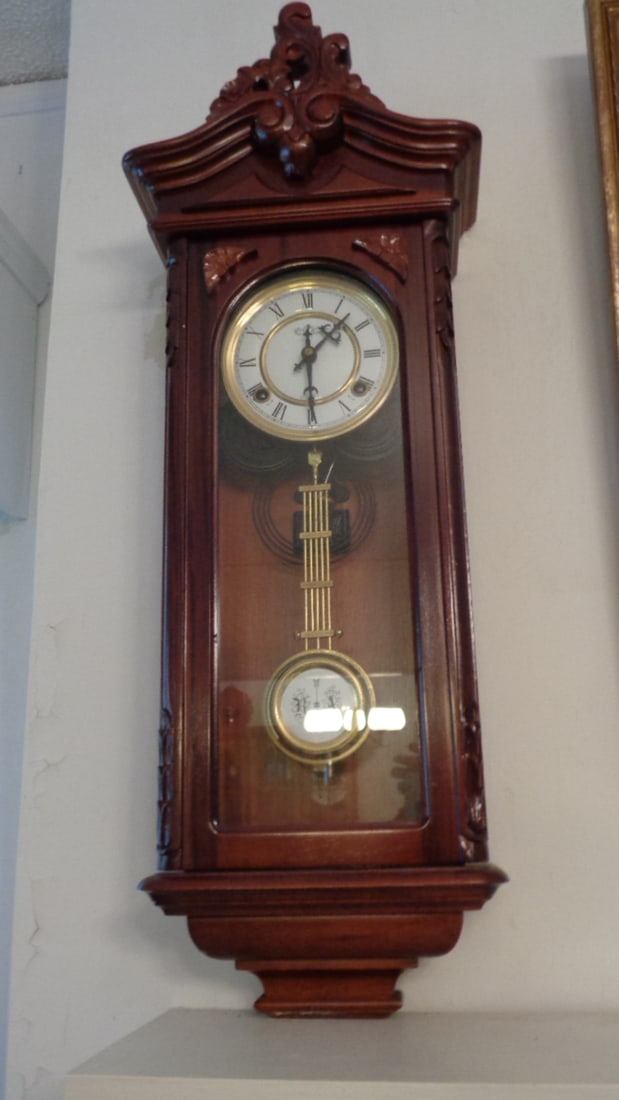 Clock Victorian Style Regulator Clock (1 of 3)
