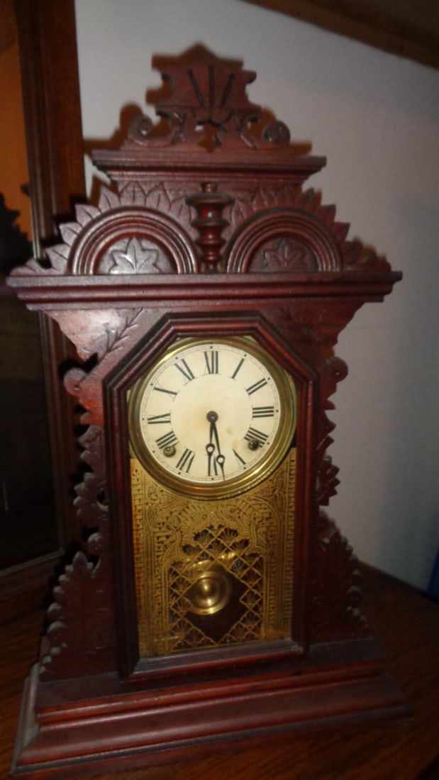 Victorian Shelf Clock "Gingerbread Clock" (1 of 11)