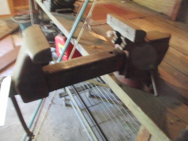 8" Vise - 2