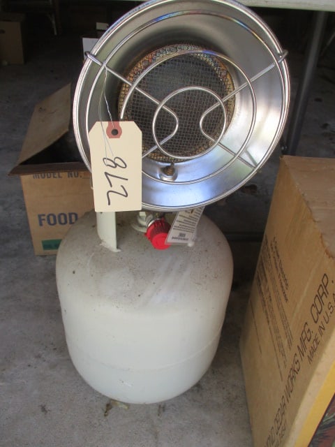 Rival Food Slicer: 6 1/2" Serated Blade, 3/4" Thickness- All Chrome