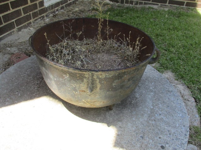 17" Cauldron: .