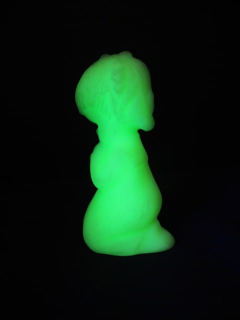 Fenton Yellow Uranium Glass Satin Custard Praying Figurine