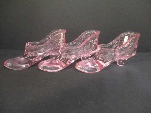 Fenton Art Glass Pink Glass Cabbage Rose Pattern Slipper (3): 5" Long