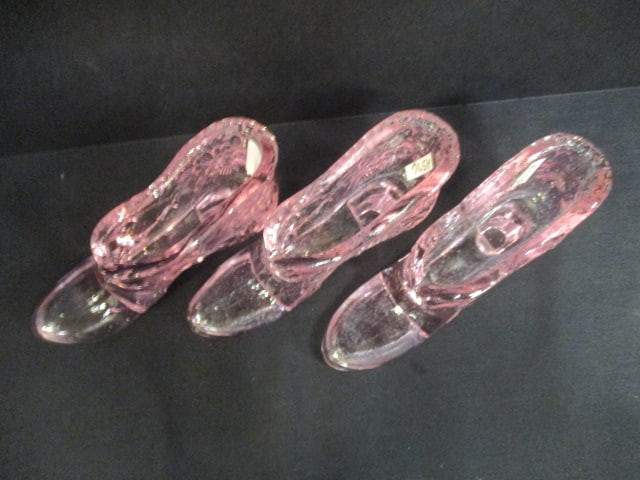 Fenton Art Glass Pink Glass Cabbage Rose Pattern Slipper (3) - 5
