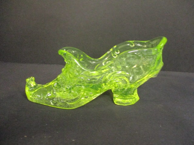 Fenton Yellow Uranium Glass Rose Slipper - 2