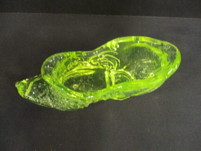 Fenton Yellow Uranium Glass Rose Slipper - 3