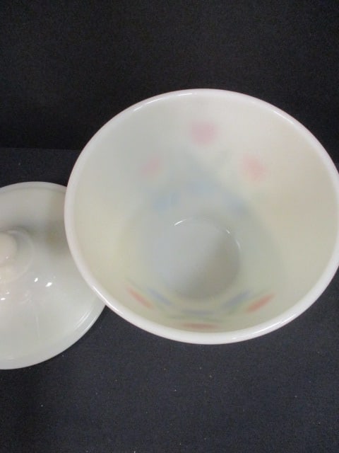 Fireking Ivory Milk Glass Grease Jar w/Tulip Pattern - 3