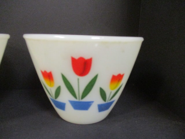 Fireking Ivory Milk Glass (Lot of 3) Nesting Bowls - 2
