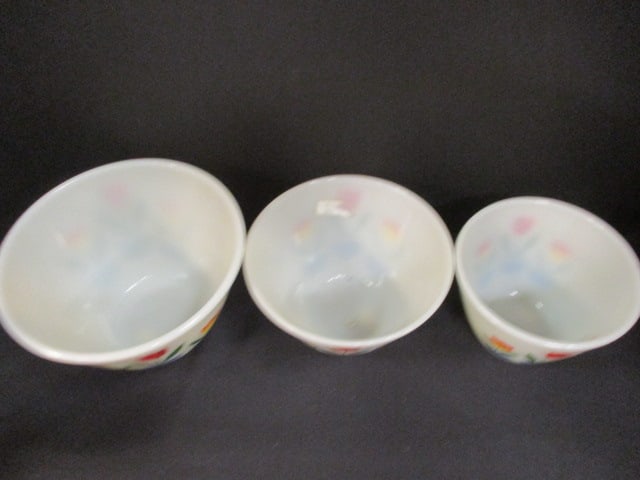 Fireking Ivory Milk Glass (Lot of 3) Nesting Bowls - 4