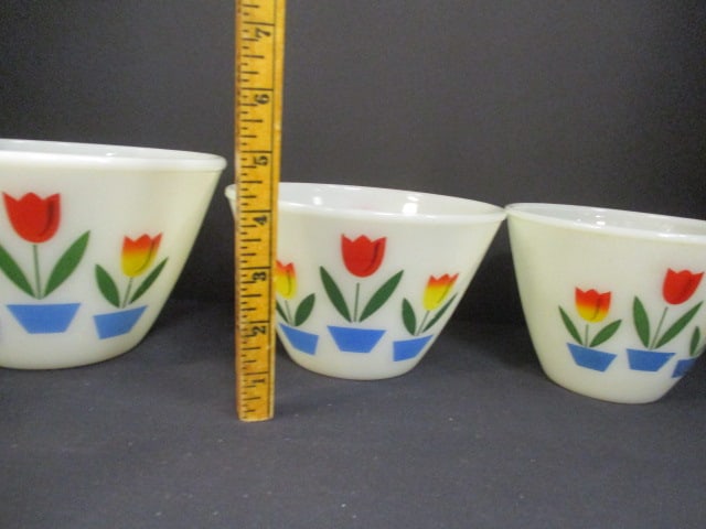 Fireking Ivory Milk Glass (Lot of 3) Nesting Bowls - 6