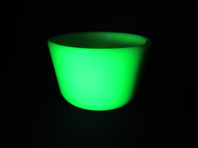 McKee Jadeite Uranium Glass Bowl: .