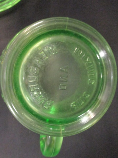 Uranium Glass 2 Cup Measuring Cup & Juicer - 6