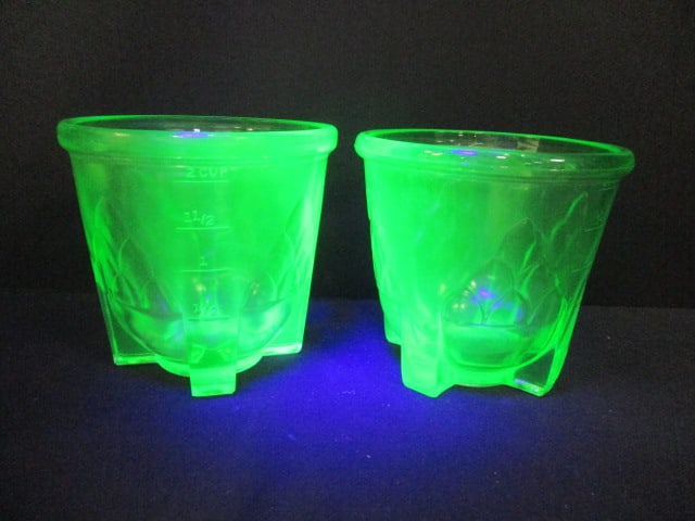 Uranium Glass 2 Cup Measuring Cup (2) Artichoke Pattern: .