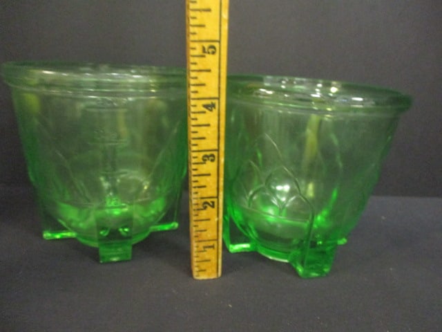 Uranium Glass 2 Cup Measuring Cup (2) Artichoke Pattern - 6