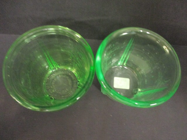 Uranium Glass 2 Cup Measuring Cup (2) - 4