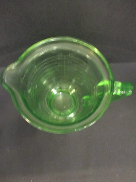 T & S Handimaid Uranium Glass Footed 2 Cup Measuring Pitcher - 4
