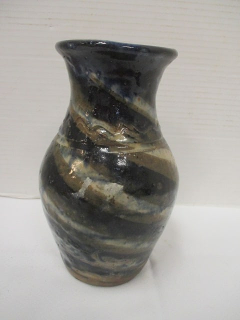 BB Craig Swirlware Pottery Vase (1 of 4)