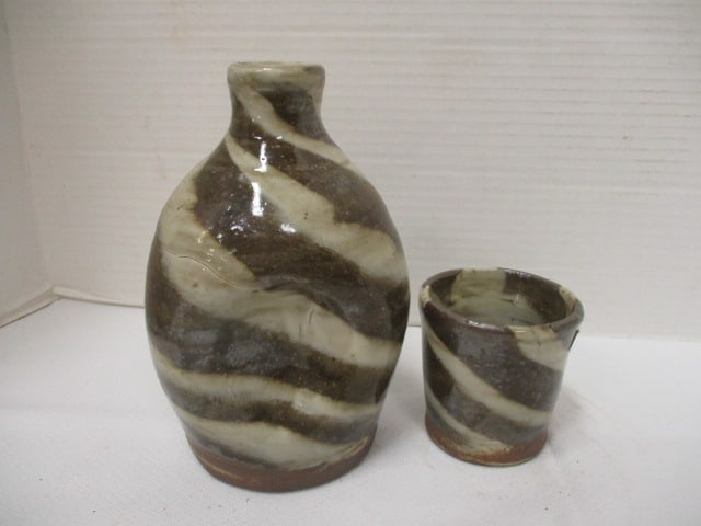 BB Craig Swirlware Pottery Bedside Decanter w/Mug (1 of 10)