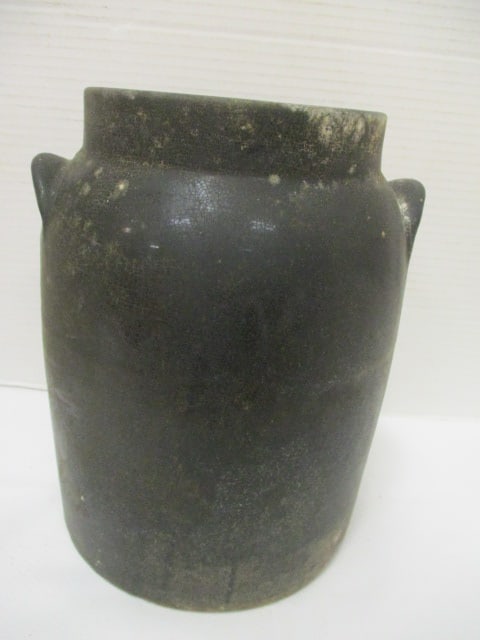 Vtg. Stoneware crock w/2 Handles: hole on inside top Rim