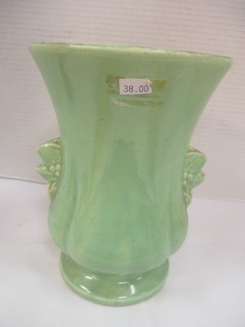 McCoy Green Art Pottery Vase (unmarked) (1 of 5)