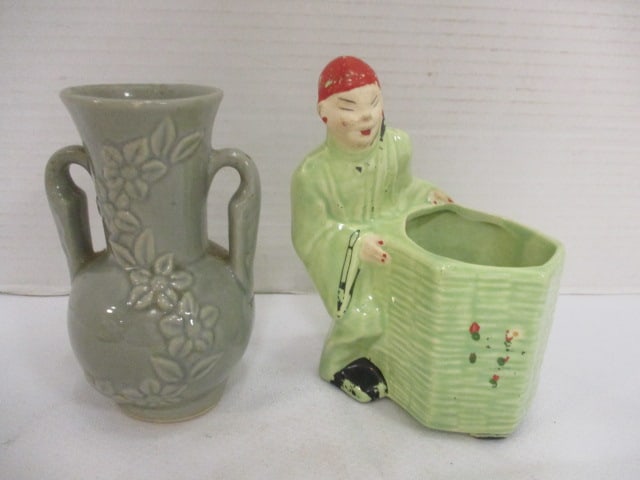 USA #875 Shawnee? Pottery Vase w/Daisy Embossed Motif 5" & (1 of 7)