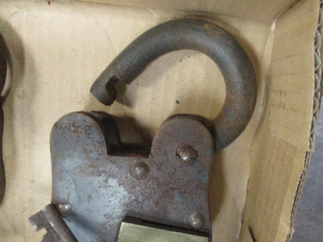 Antique Style Padlocks w/Keys (2) - 3