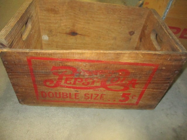 Pepsi Cola 5C 12 Oz Bottles Wood Crate: 12 x 19 x 10 ( a piece of wood has been broken off on one side) See all pictures