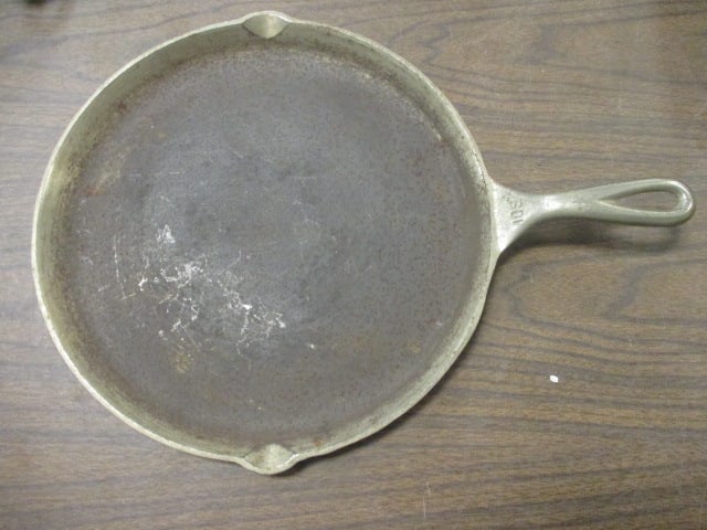 Griswold 11 1/2" Griddle (1 of 6)