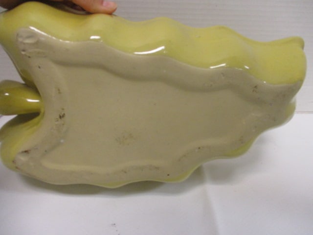 McCoy? Unmarked Pottery Planter - 3